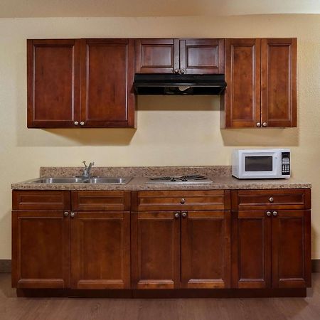 Rodeway Inn & Suites East New Orleans Ngoại thất bức ảnh
